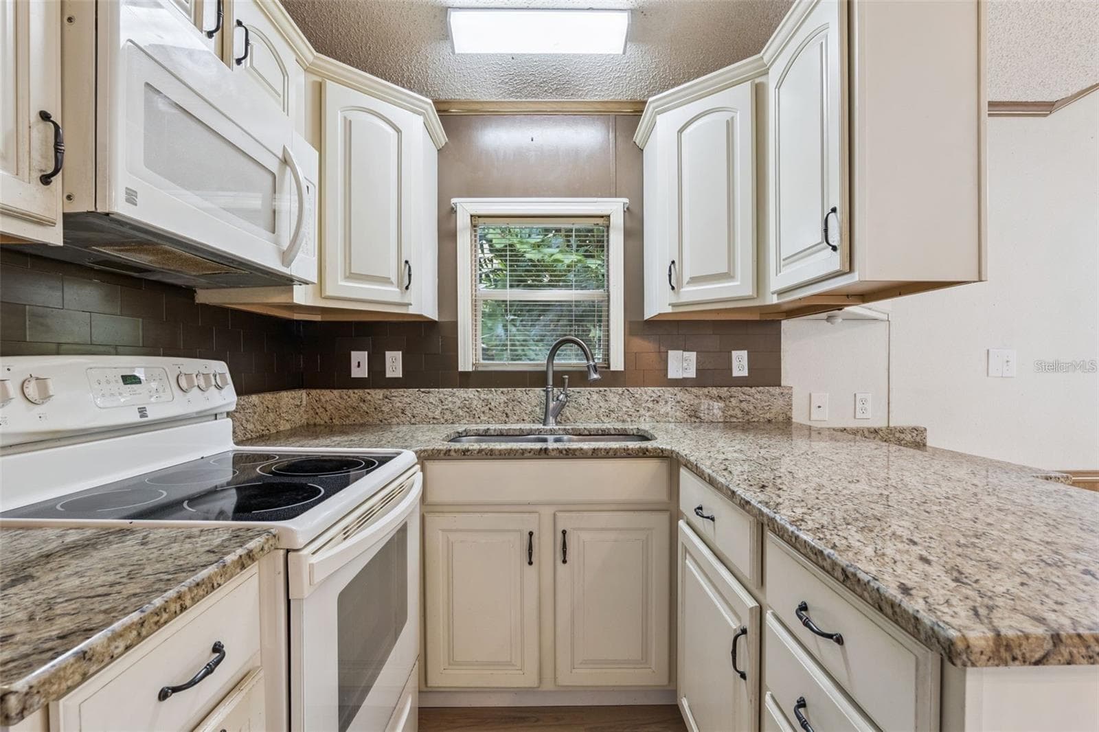 Manufactured Home at 3000 CLARCONA RD #2914, APOPKA, photo 13 of 49