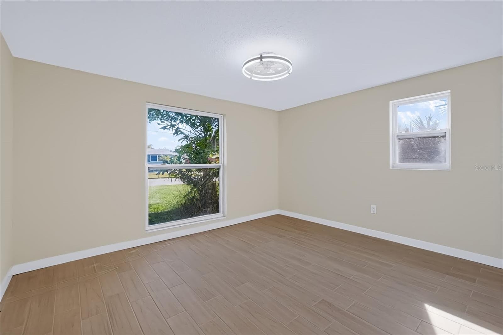 Single Family Residence at 2123 BAYOU DR, HOLIDAY, photo 19 of 52