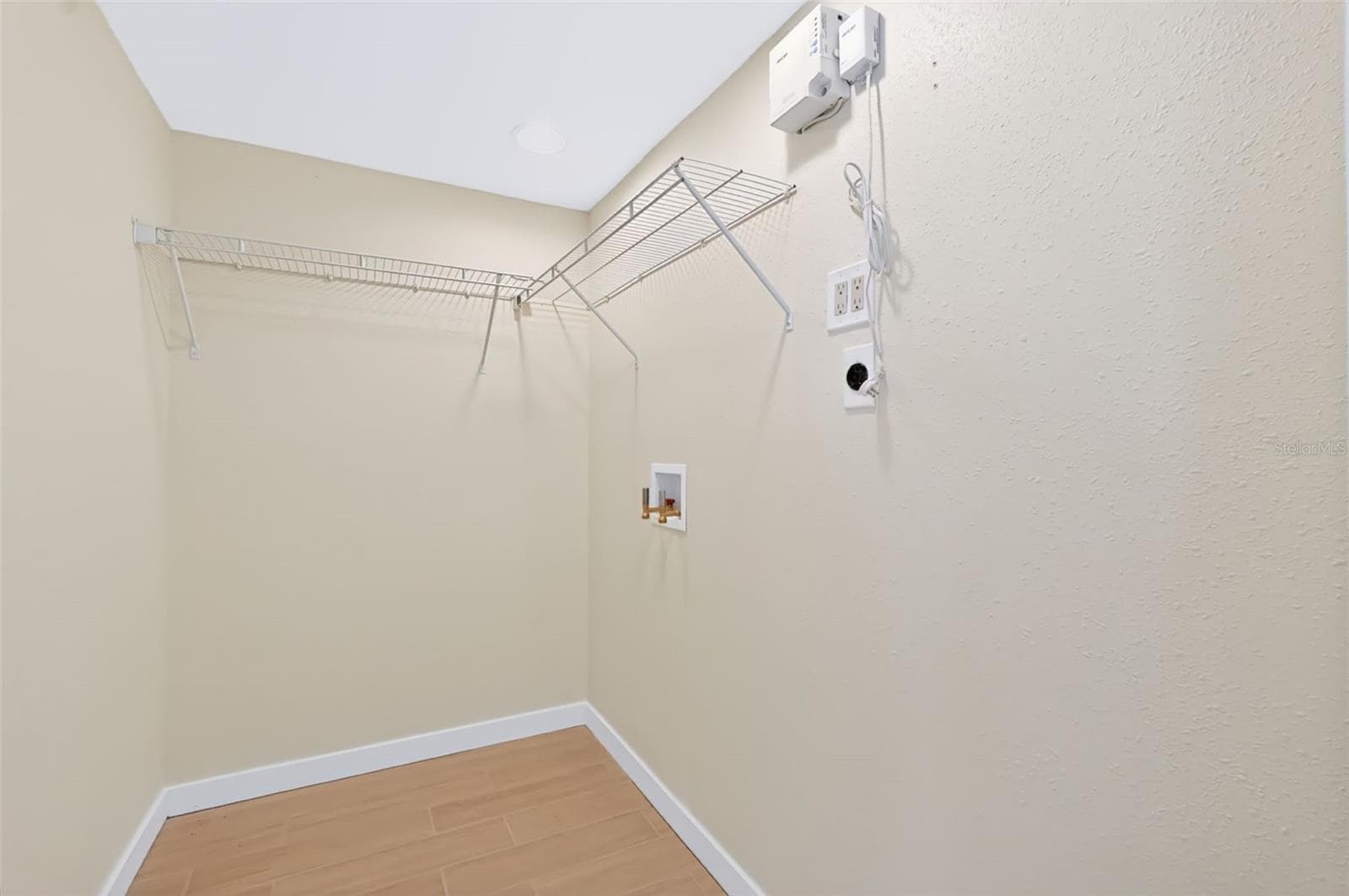Single Family Residence at 2123 BAYOU DR, HOLIDAY, photo 20 of 52