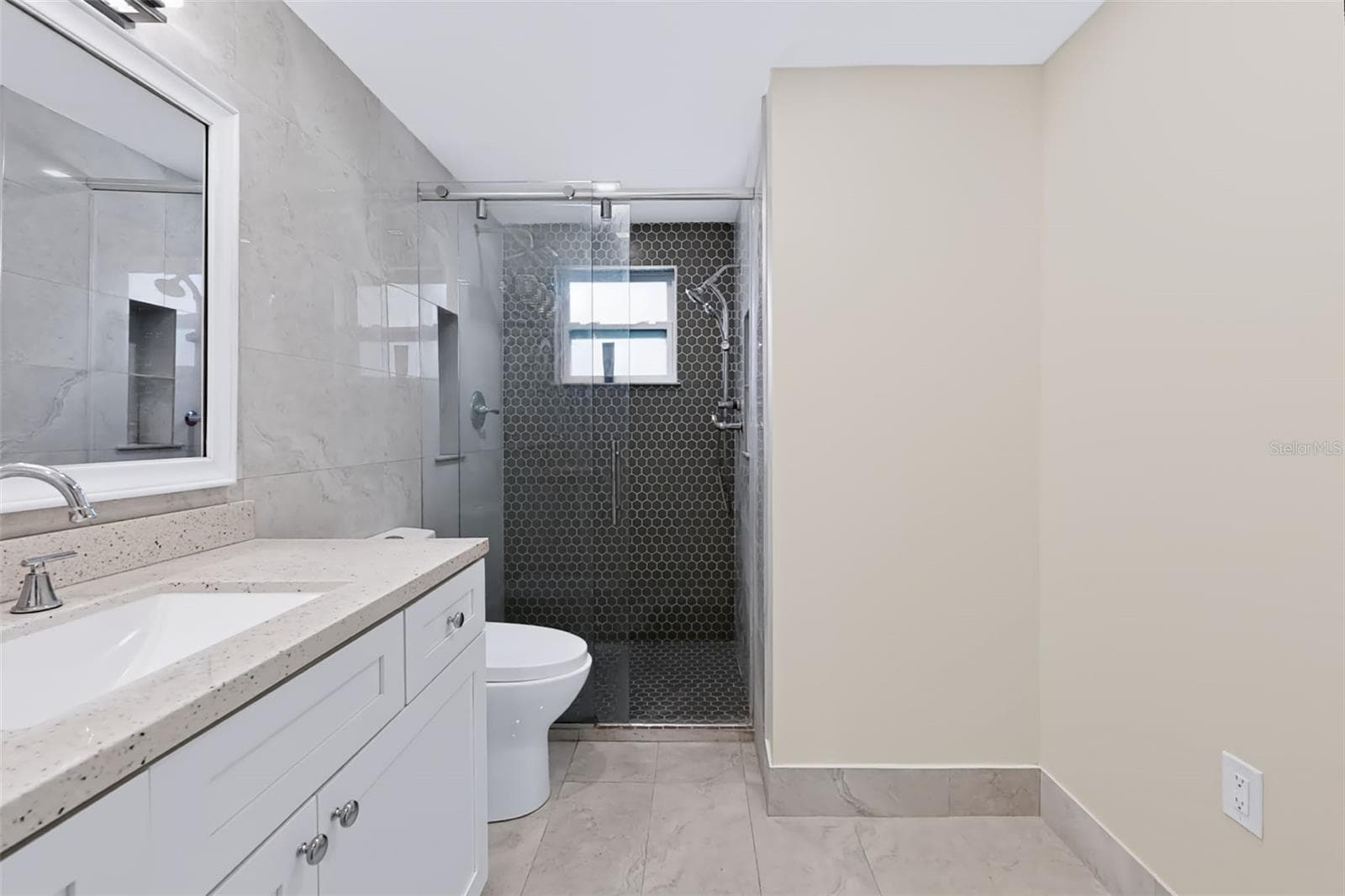 Single Family Residence at 2123 BAYOU DR, HOLIDAY, photo 23 of 52