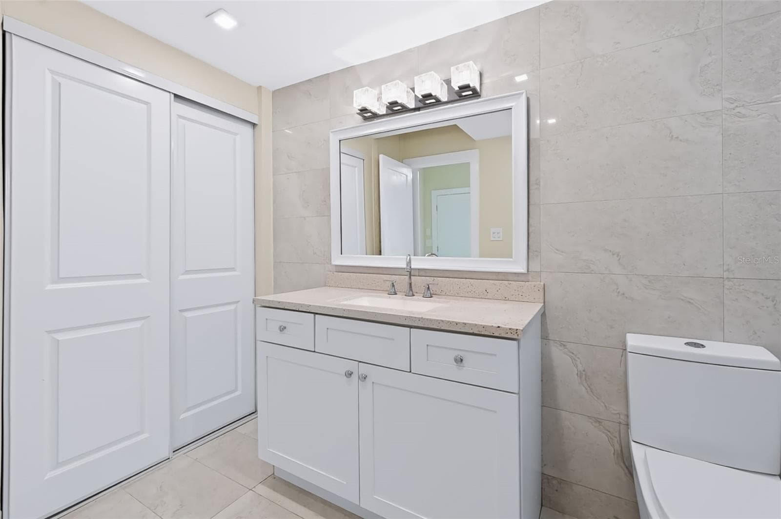 Single Family Residence at 2123 BAYOU DR, HOLIDAY, photo 24 of 52