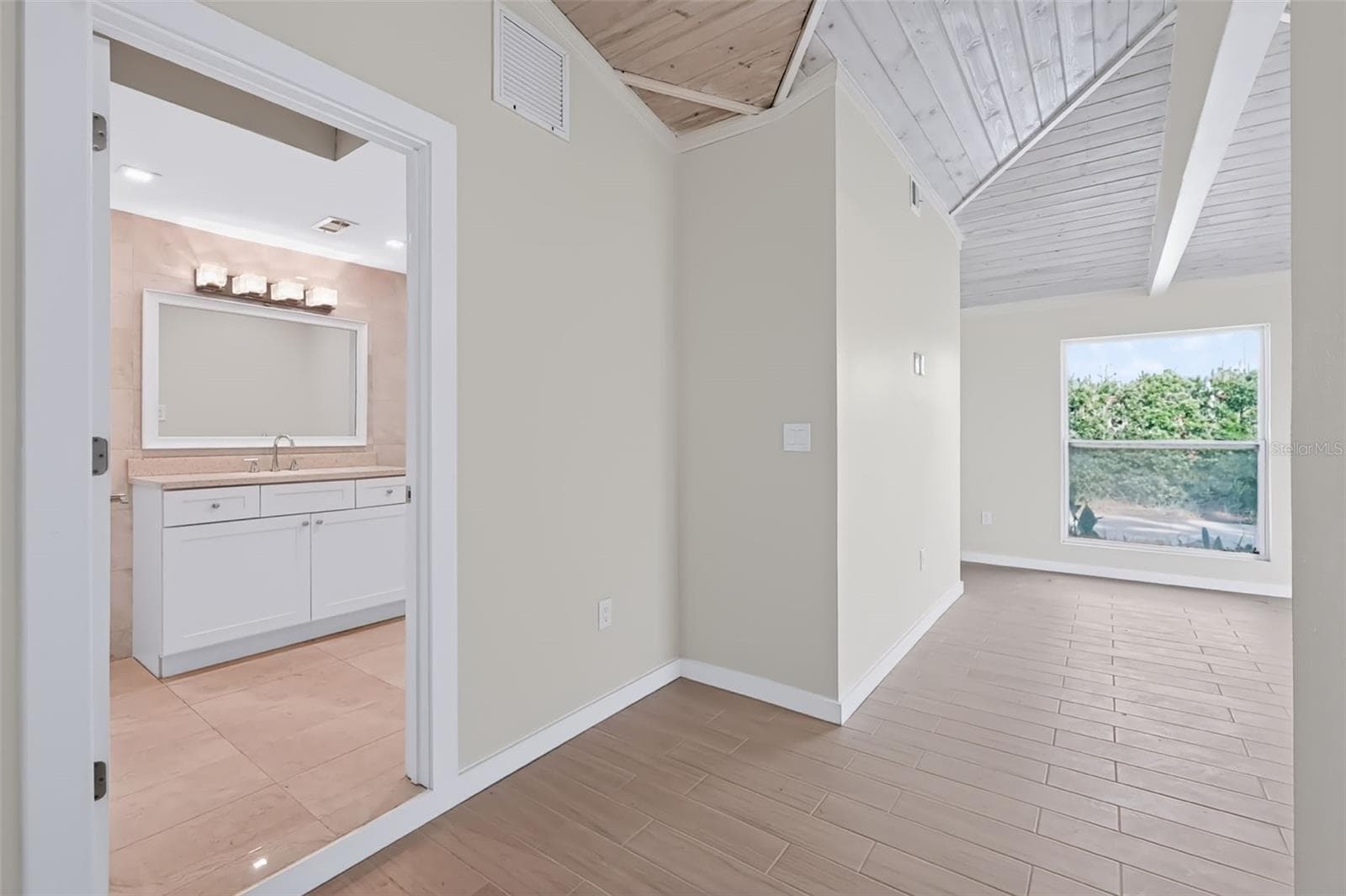 Single Family Residence at 2123 BAYOU DR, HOLIDAY, photo 26 of 52