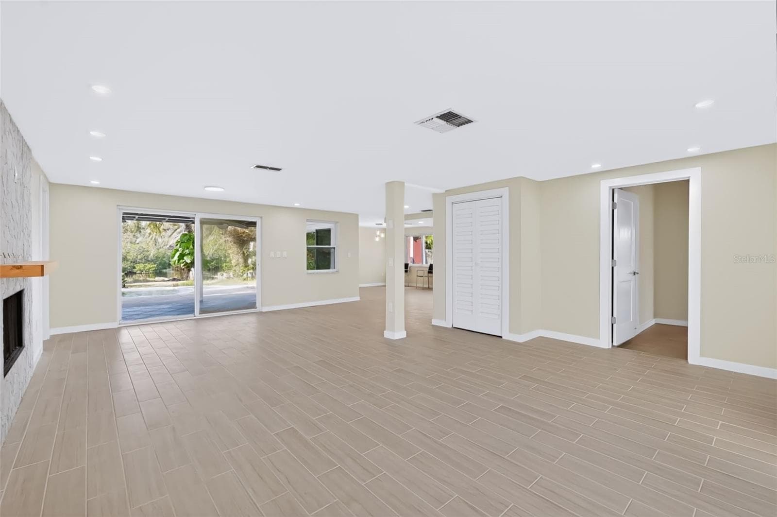 Single Family Residence at 2123 BAYOU DR, HOLIDAY, photo 35 of 52