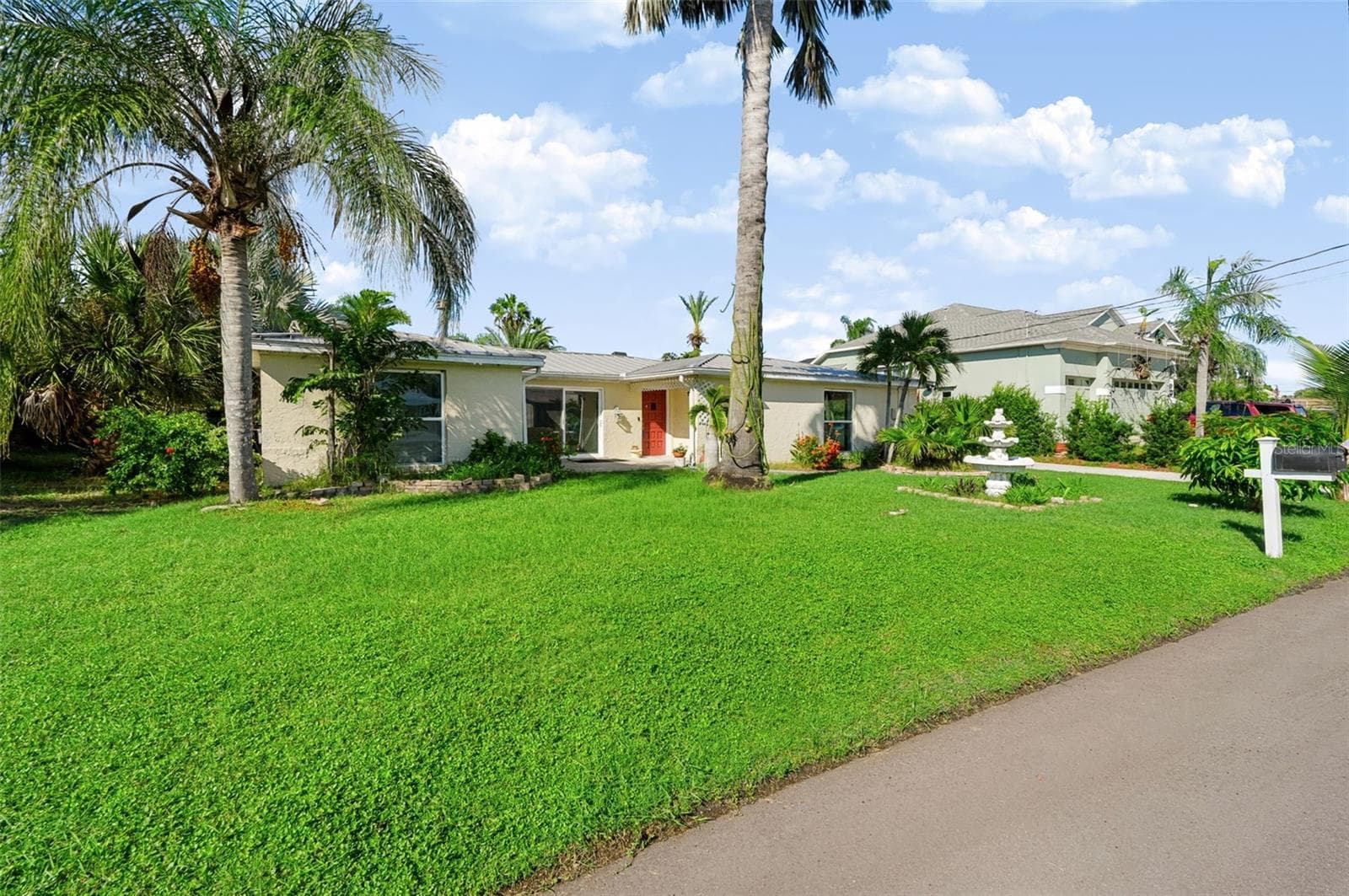 Single Family Residence at 2123 BAYOU DR, HOLIDAY, photo 42 of 52