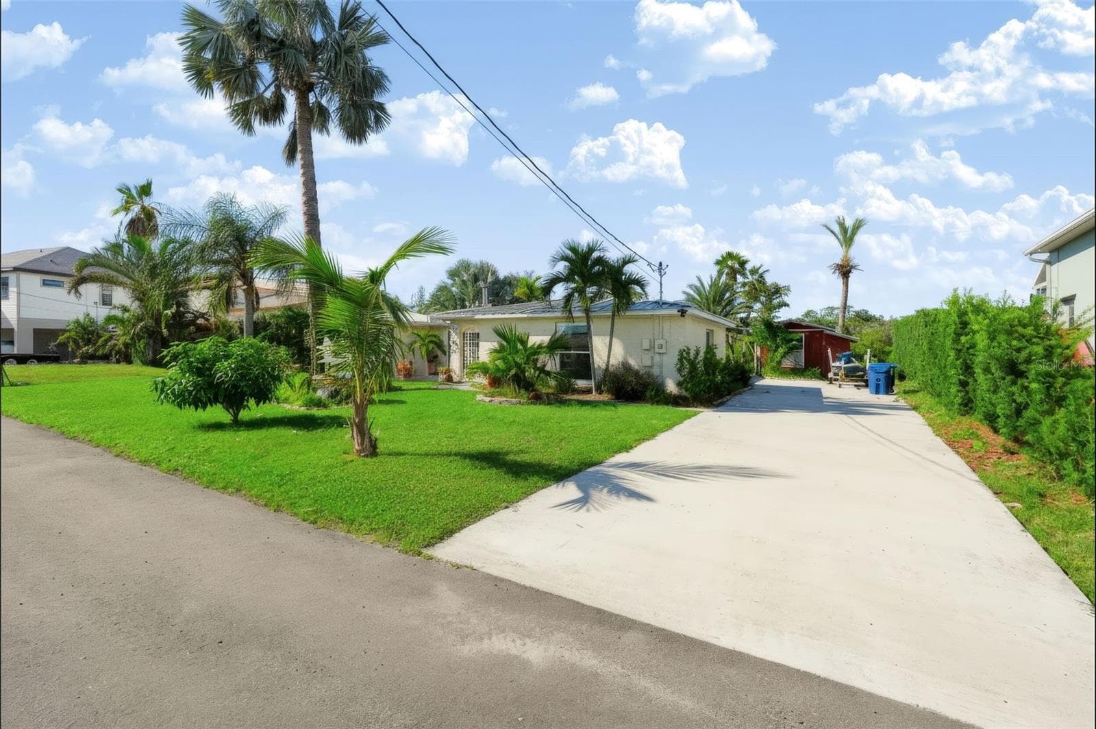 Single Family Residence at 2123 BAYOU DR, HOLIDAY, photo 44 of 52