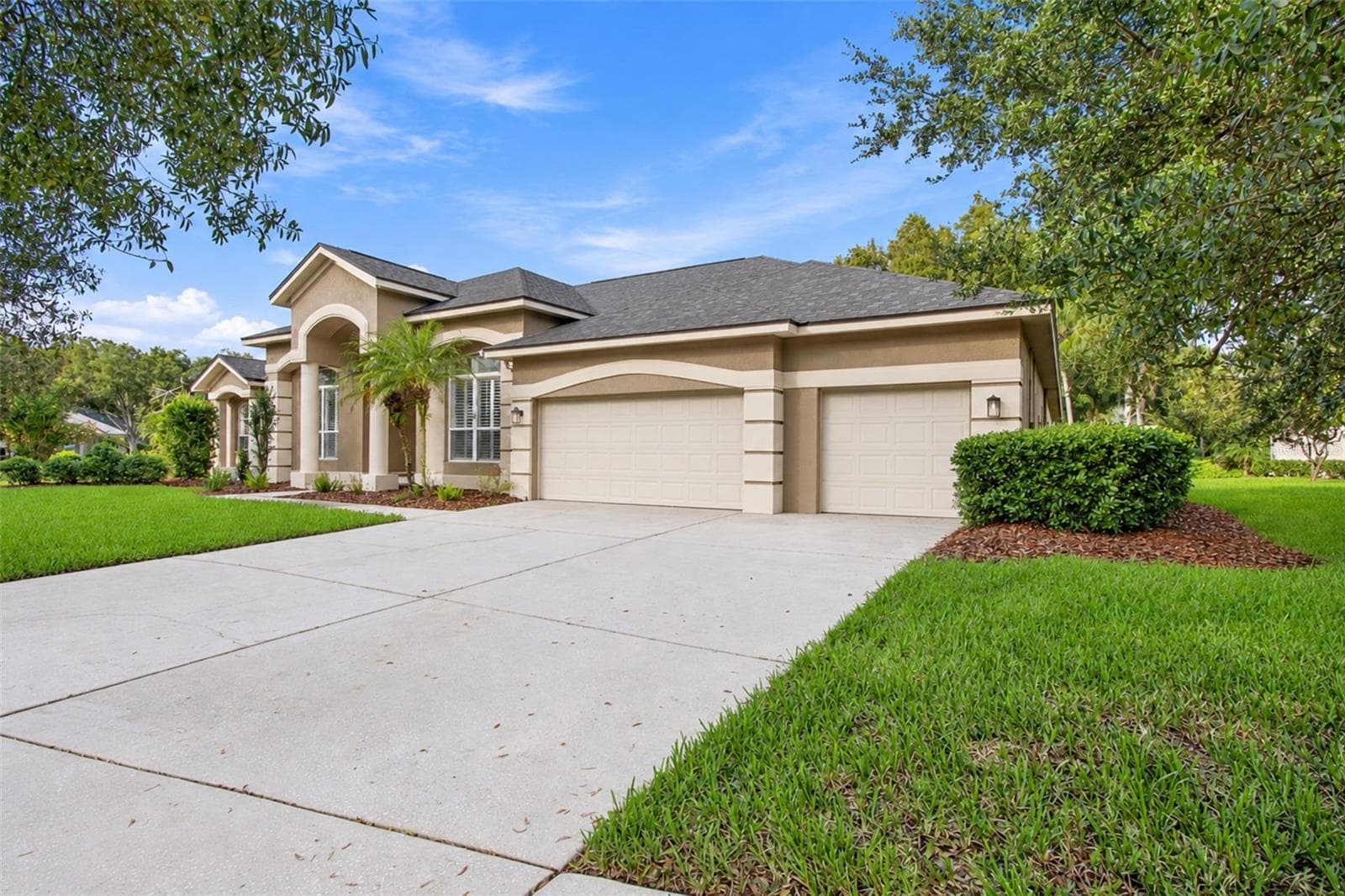 Single Family Residence at 19108 CENTRE ROSE BLVD, LUTZ, photo 3 of 102