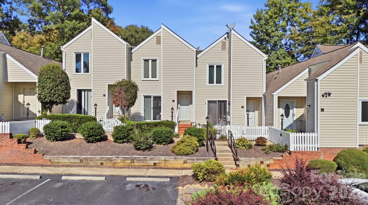 Building - 329 Eastwood Drive, Salisbury