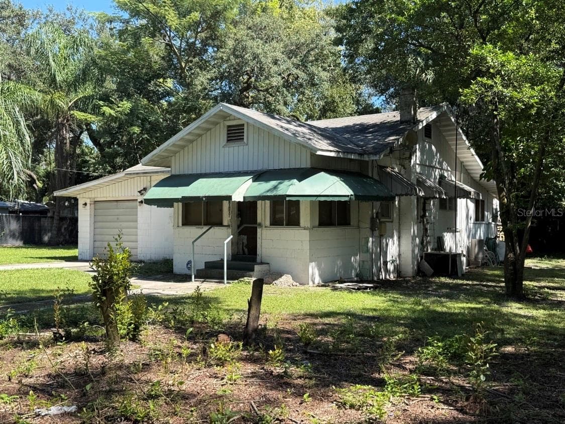 Single Family Residence at 10109 N JASMINE AVE, TAMPA, photo 3 of 28