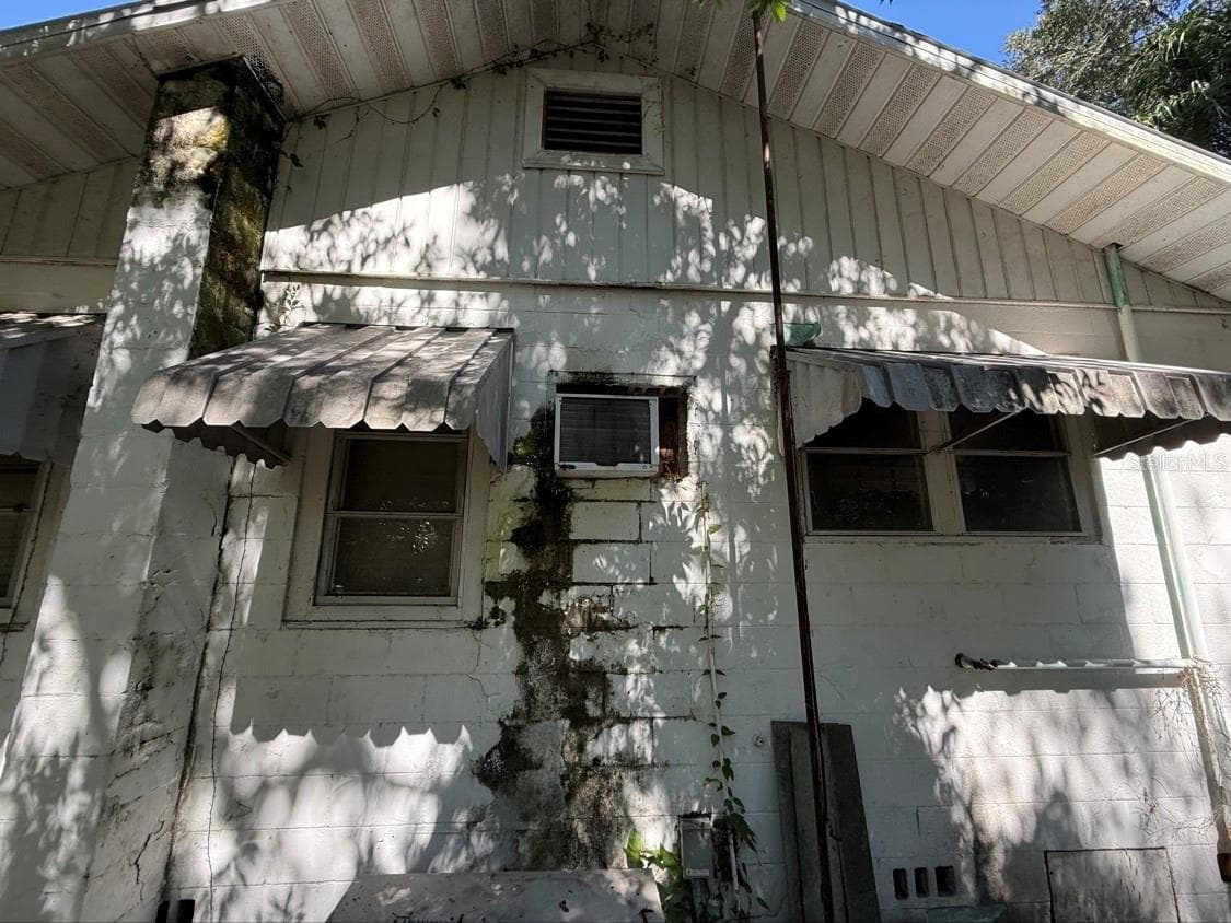 Single Family Residence at 10109 N JASMINE AVE, TAMPA, photo 15 of 28