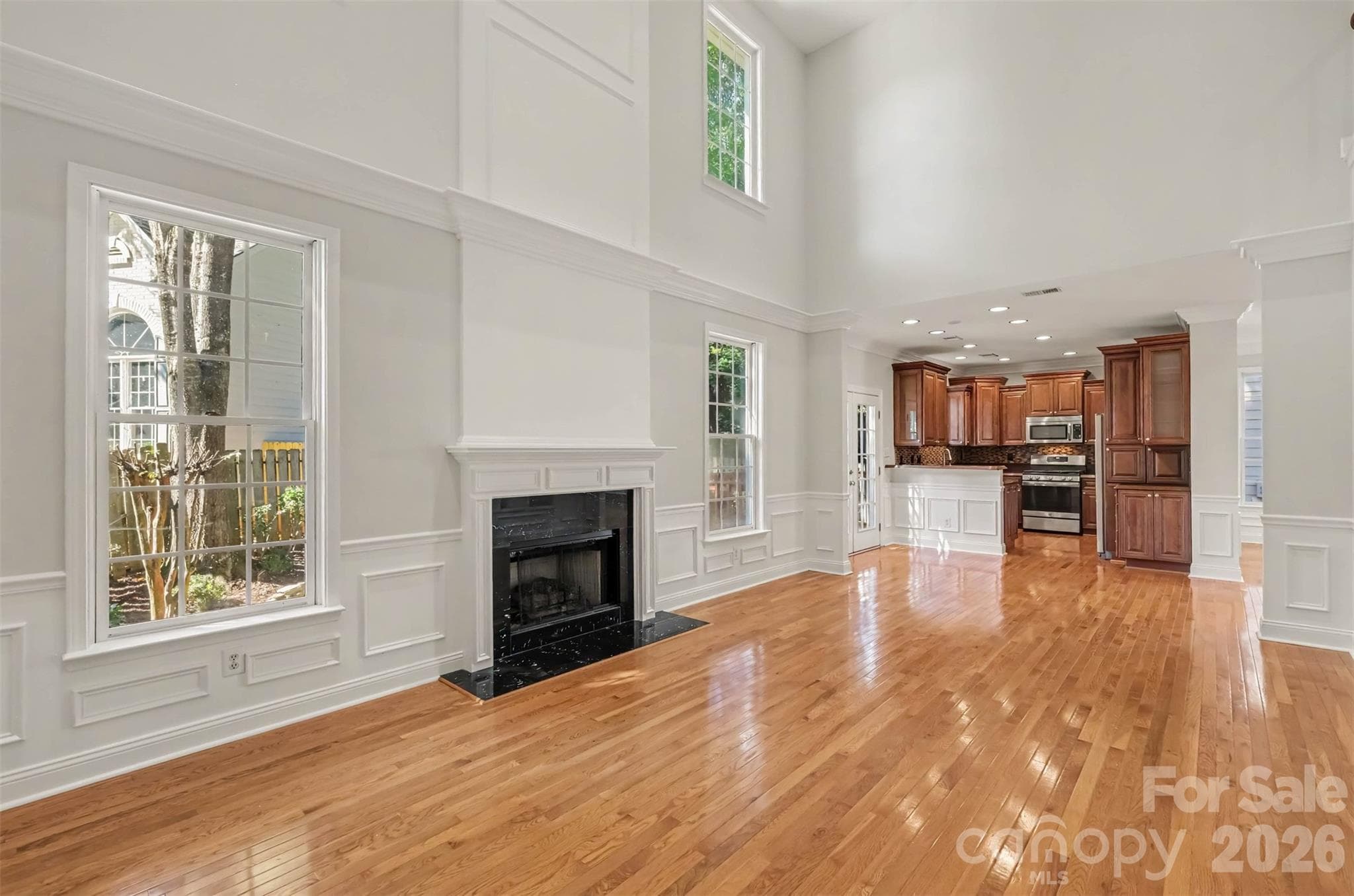 Single Family Residence at 2103 Sablewood Drive, Charlotte, photo 7 of 33