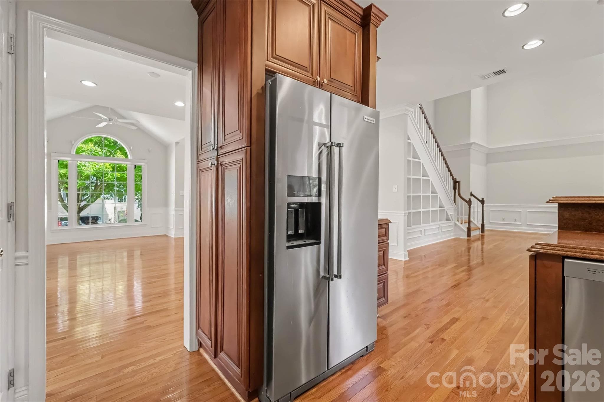 Single Family Residence at 2103 Sablewood Drive, Charlotte, photo 9 of 33