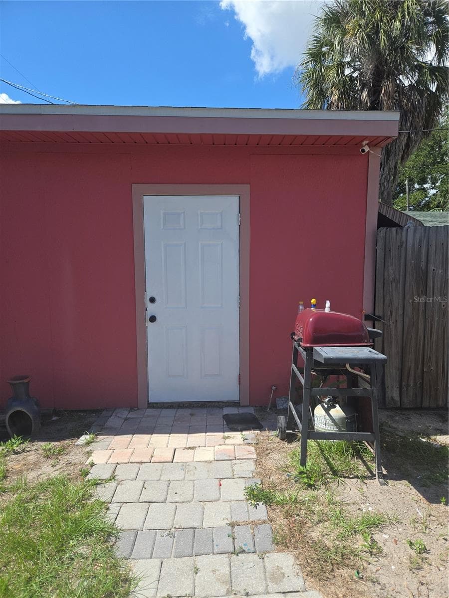 ADU in rear - 1034 16TH AVE S, ST PETERSBURG