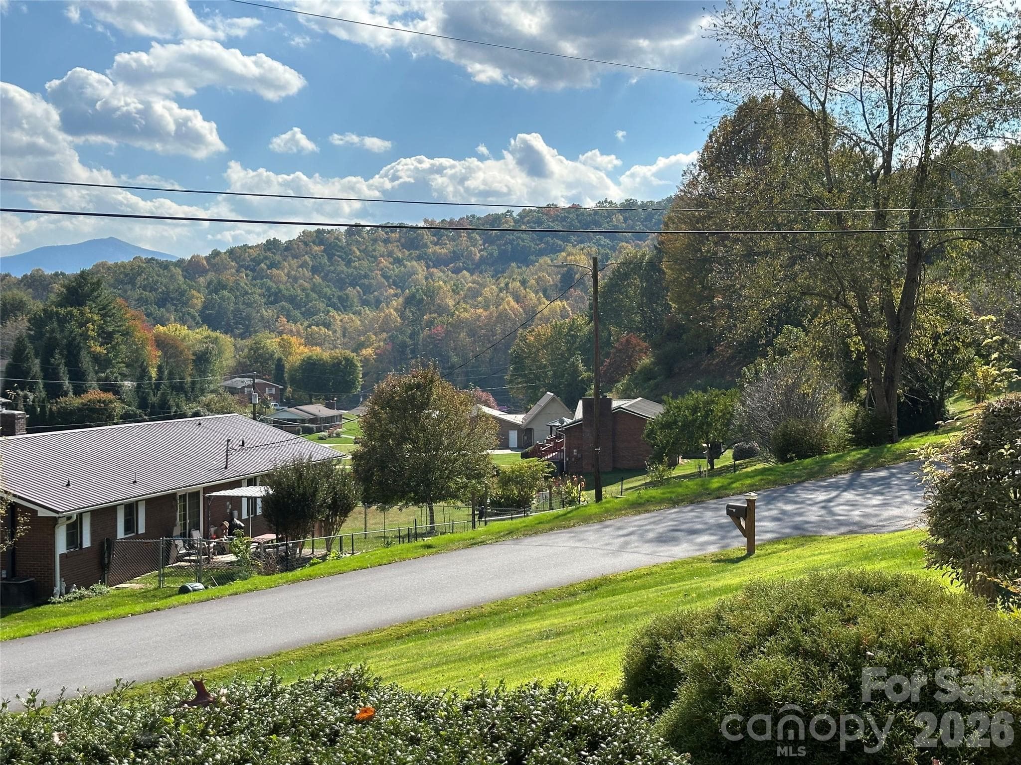 Single Family Residence at 44 Green Drive, Waynesville, photo 2 of 48