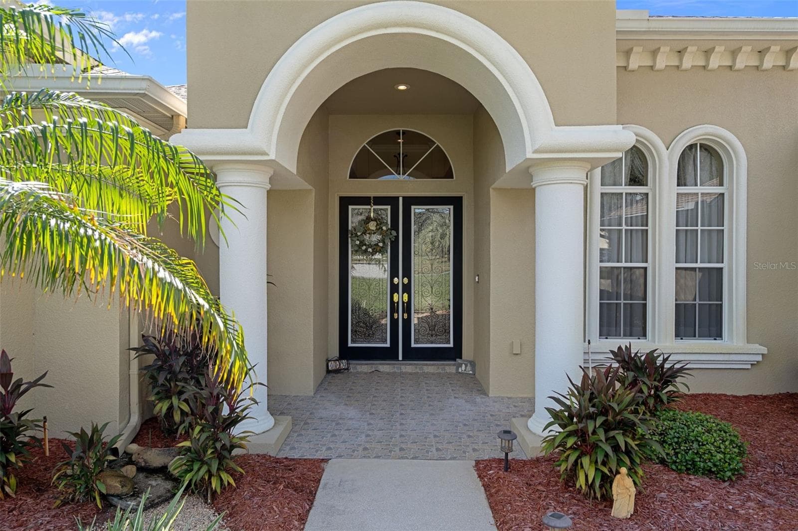 Stunning Front Entryway - 409 SILAS CT, SPRING HILL