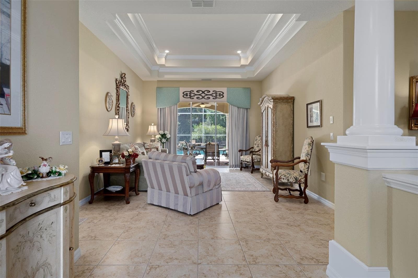 Entry Foyer & Living Room - 409 SILAS CT, SPRING HILL