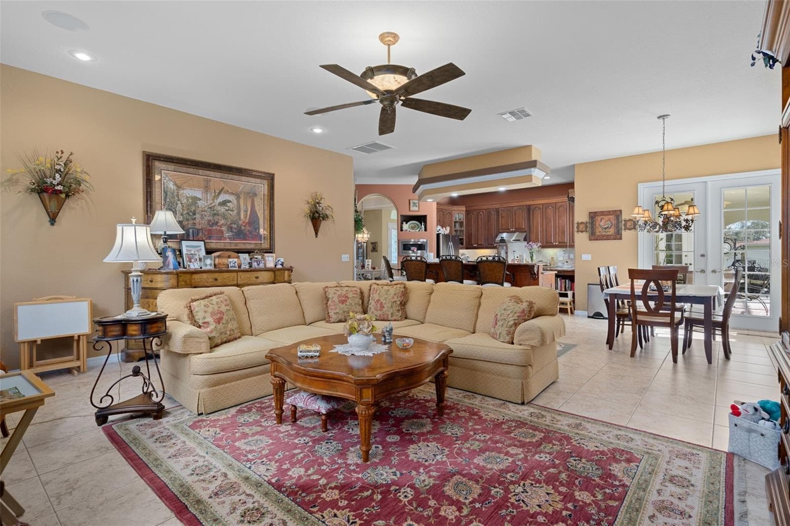 Family Room - 409 SILAS CT, SPRING HILL