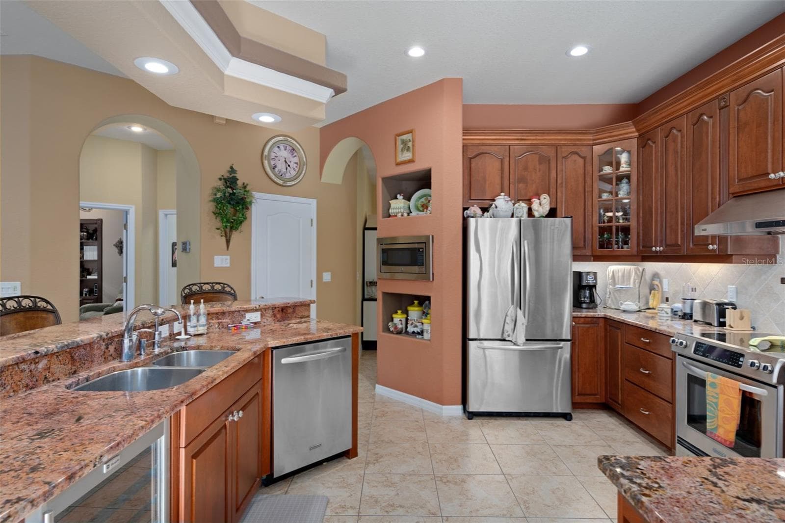 Kitchen - 409 SILAS CT, SPRING HILL
