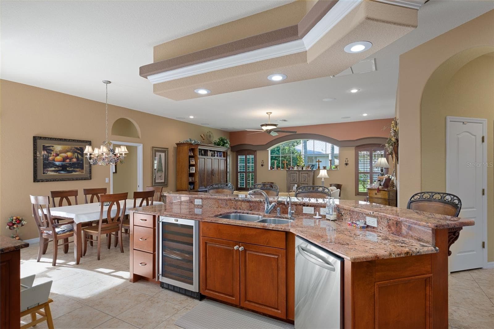 Kitchen - 409 SILAS CT, SPRING HILL