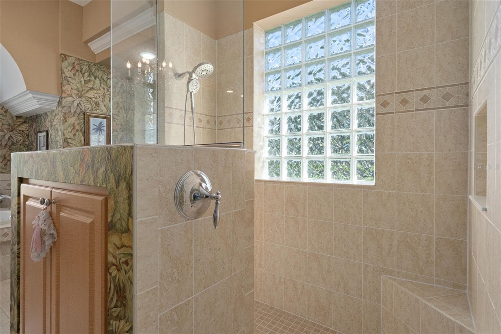 Master Bathroom - 409 SILAS CT, SPRING HILL