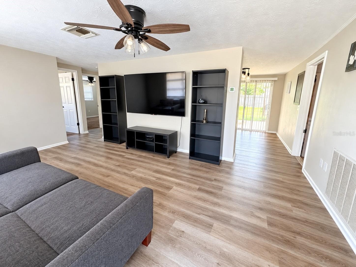Single Family Residence at 3418 BIGELOW DR, HOLIDAY, photo 7 of 12