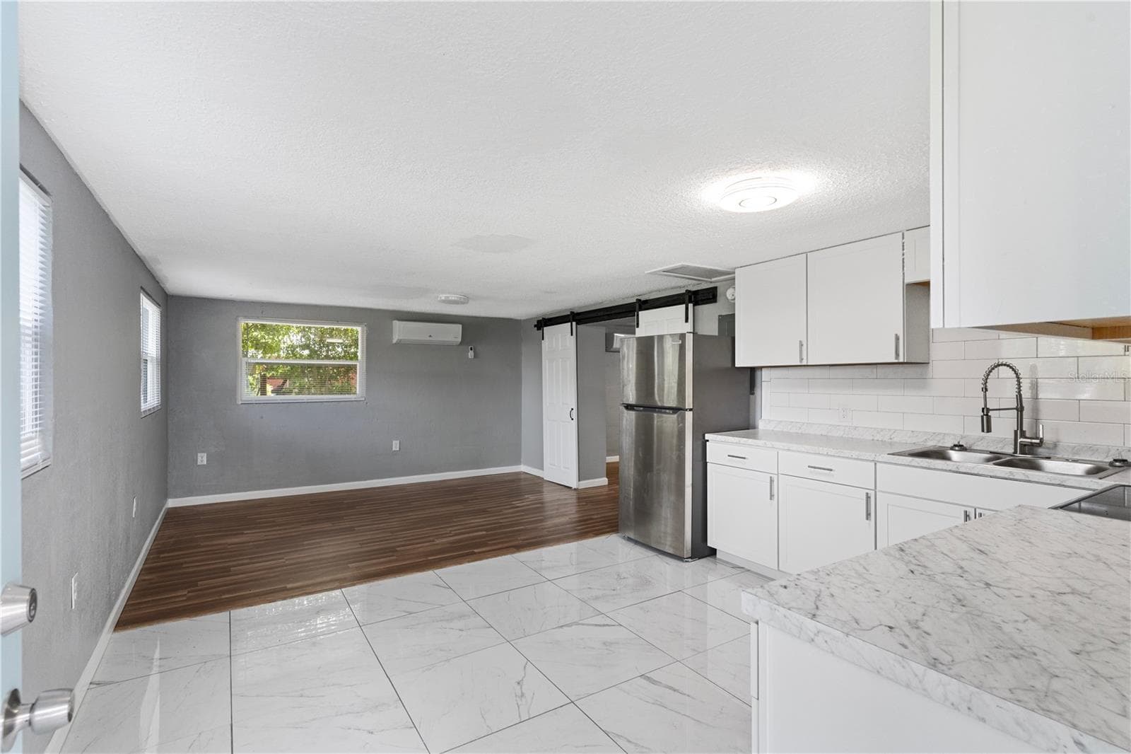 Single Family Residence at 630 N NASHUA AVE, FORT MEADE, photo 10 of 17