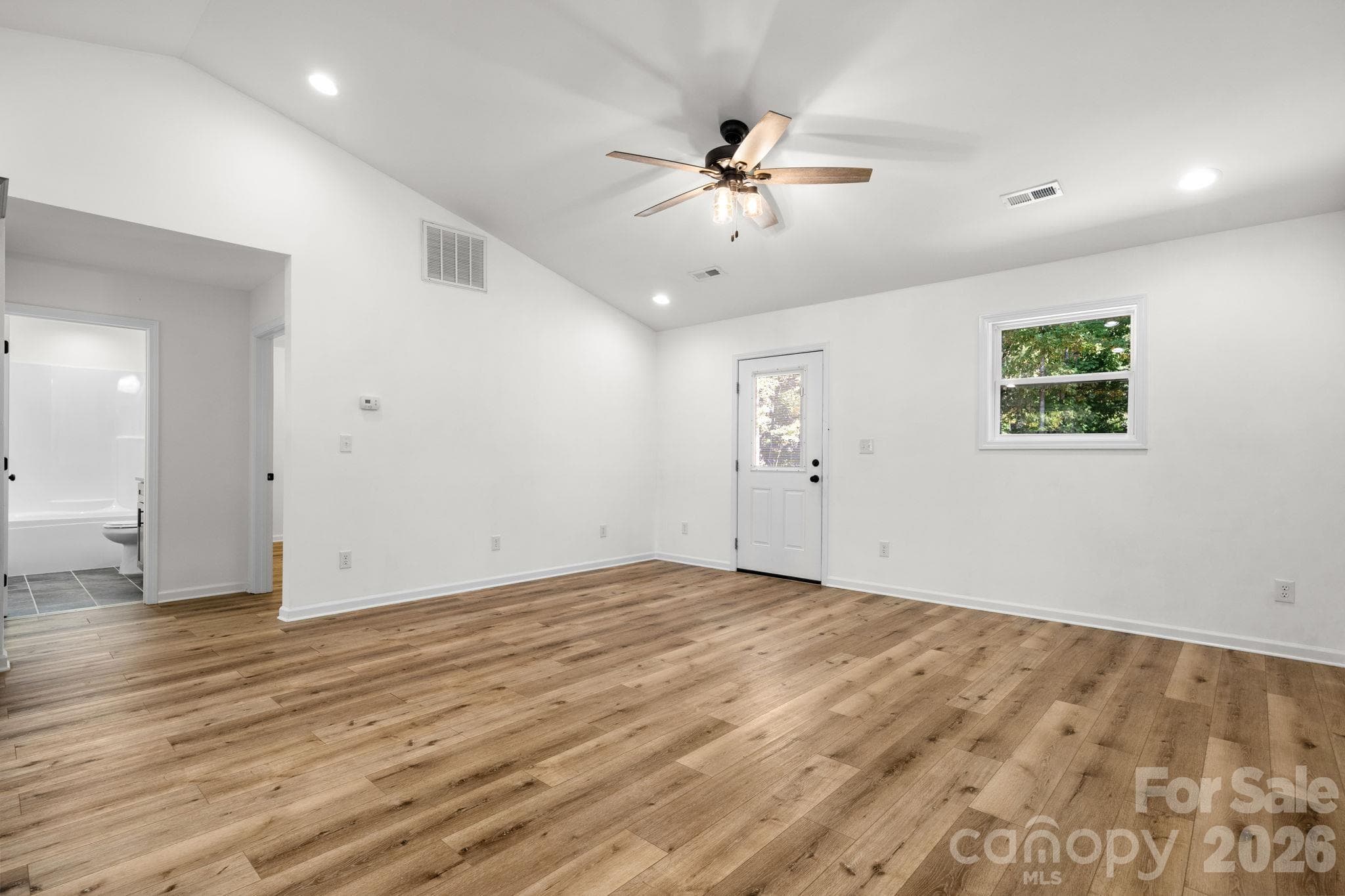 Single Family Residence at 280 Haven Ridge Lane, Marion, photo 6 of 35