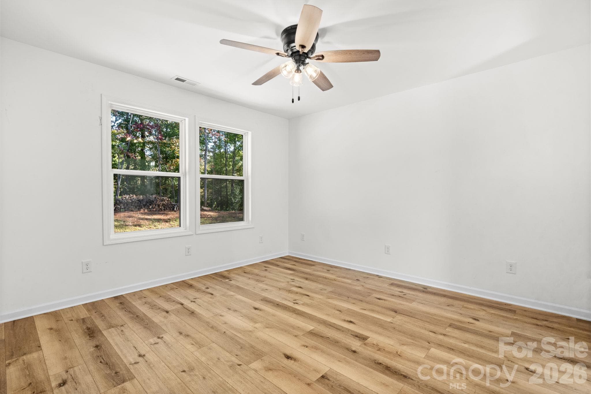 Single Family Residence at 280 Haven Ridge Lane, Marion, photo 11 of 35