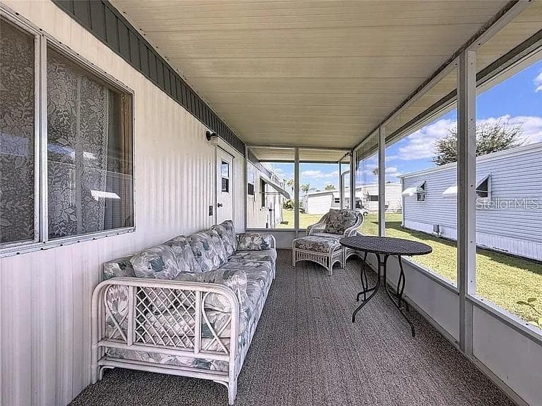 Mobile Home at 213 LAKESIDE RANCH CIR, WINTER HAVEN, photo 9 of 10