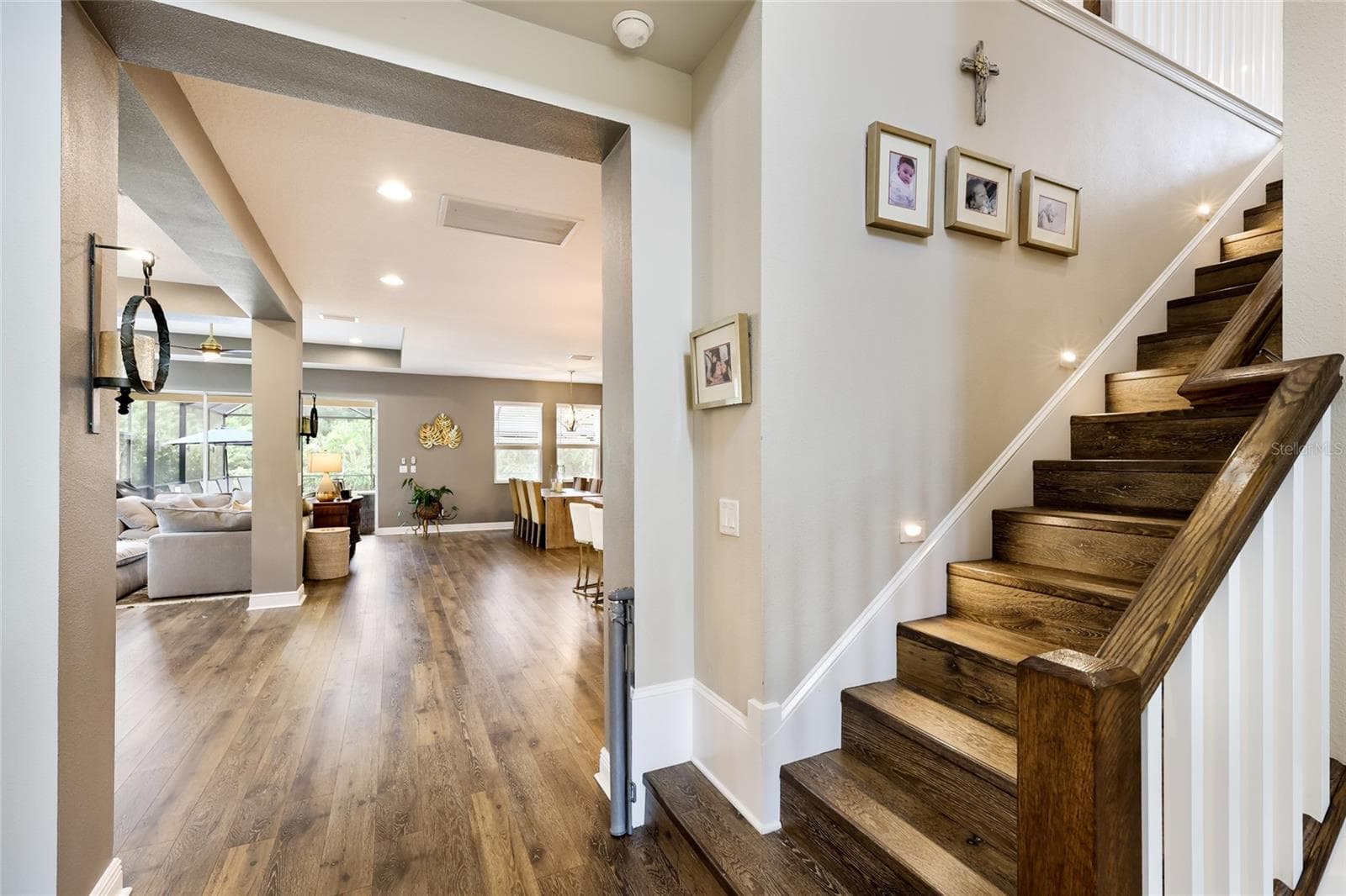 Single Family Residence at 2210 WOODLEAF HAMMOCK CT, LAKEWOOD RANCH, photo 6 of 91