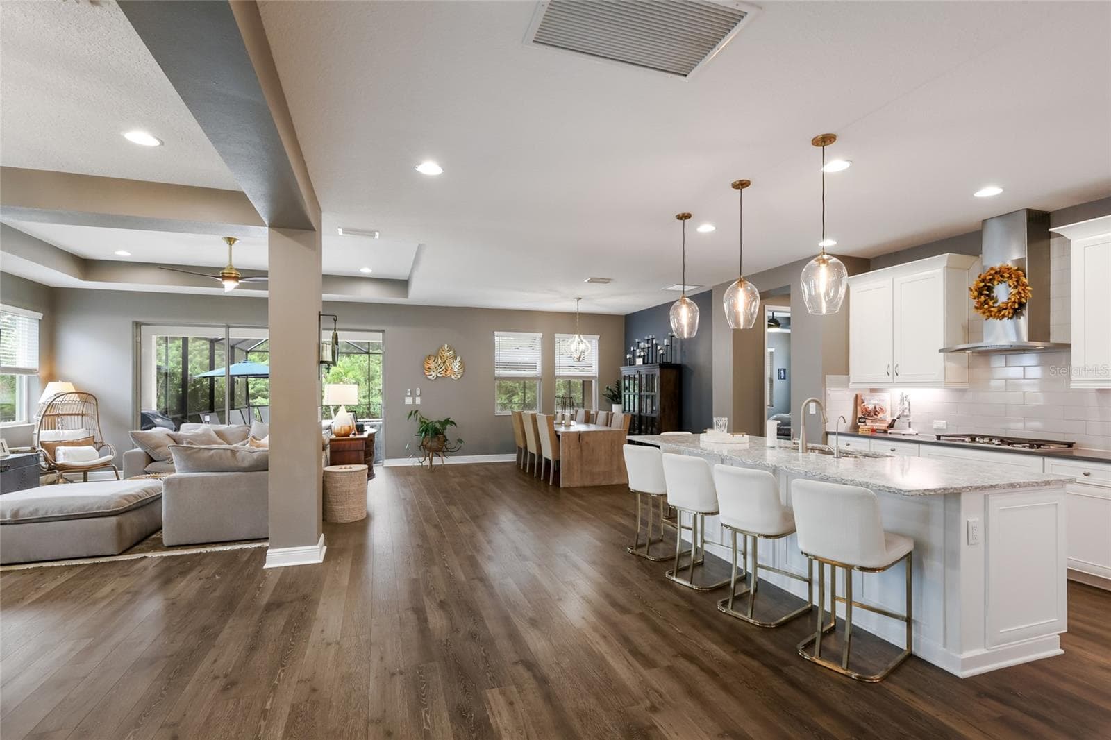 Single Family Residence at 2210 WOODLEAF HAMMOCK CT, LAKEWOOD RANCH, photo 15 of 91