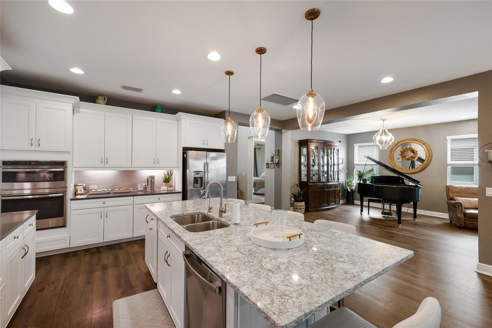 Single Family Residence at 2210 WOODLEAF HAMMOCK CT, LAKEWOOD RANCH, photo 21 of 91