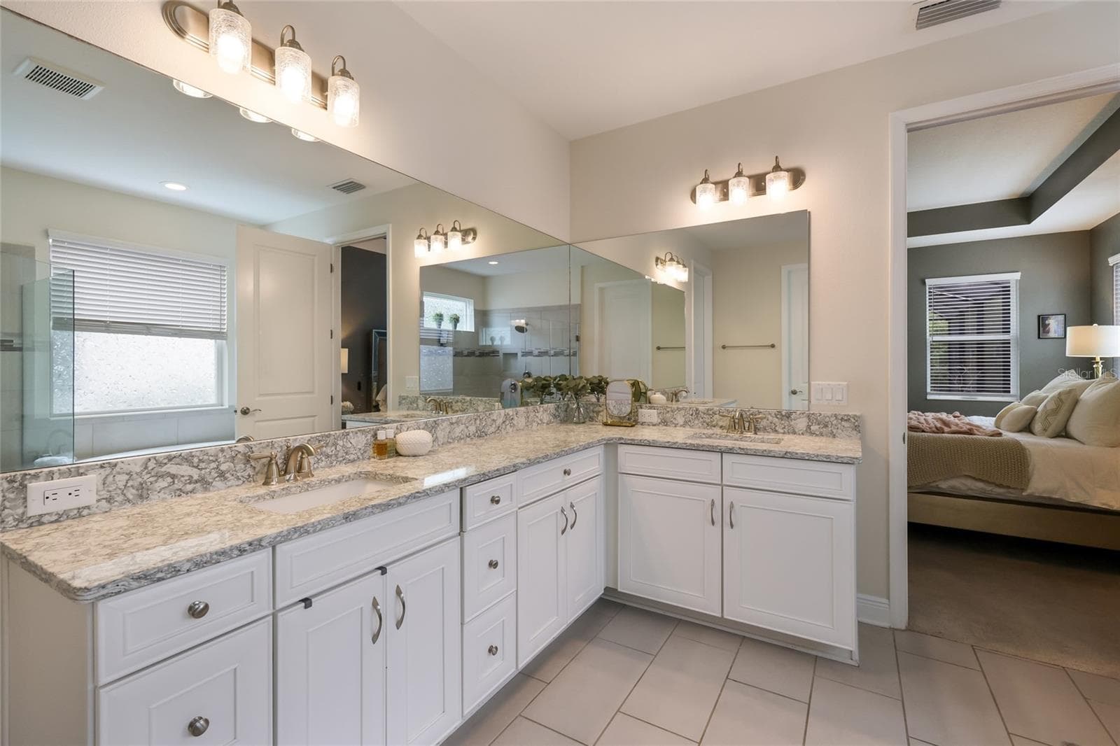 Single Family Residence at 2210 WOODLEAF HAMMOCK CT, LAKEWOOD RANCH, photo 33 of 91