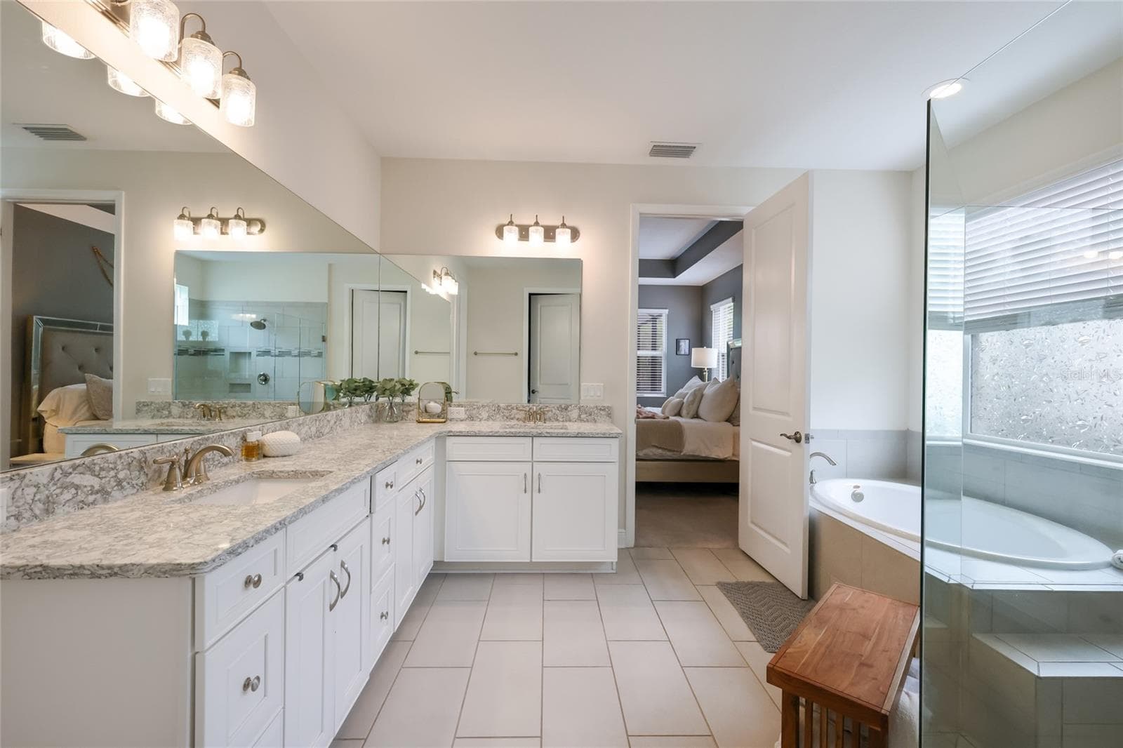 Single Family Residence at 2210 WOODLEAF HAMMOCK CT, LAKEWOOD RANCH, photo 34 of 91