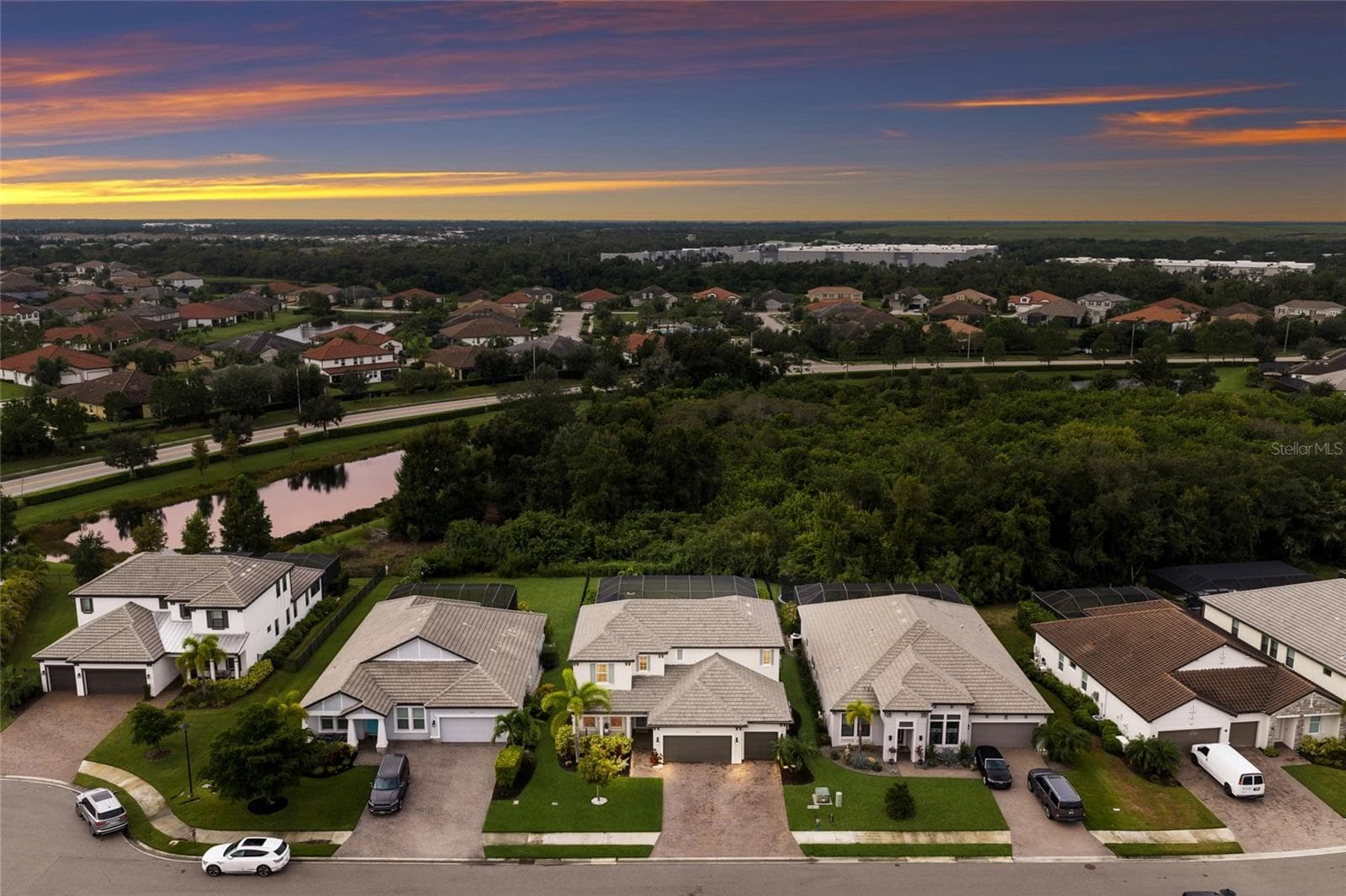 Single Family Residence at 2210 WOODLEAF HAMMOCK CT, LAKEWOOD RANCH, photo 77 of 91