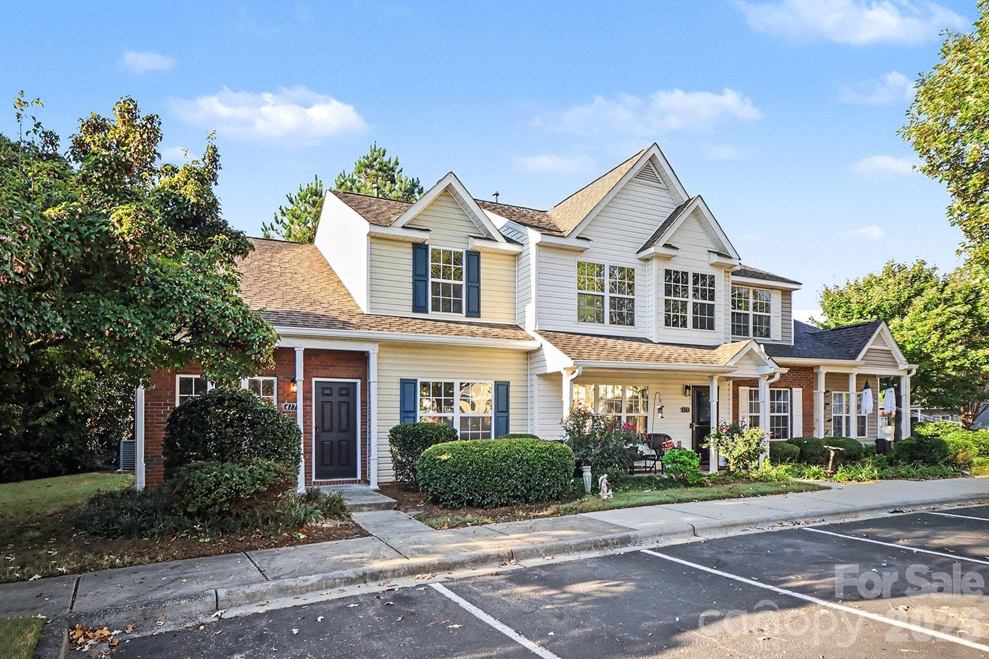 Townhouse at 417 Caddy Street, Fort Mill, photo 4 of 43