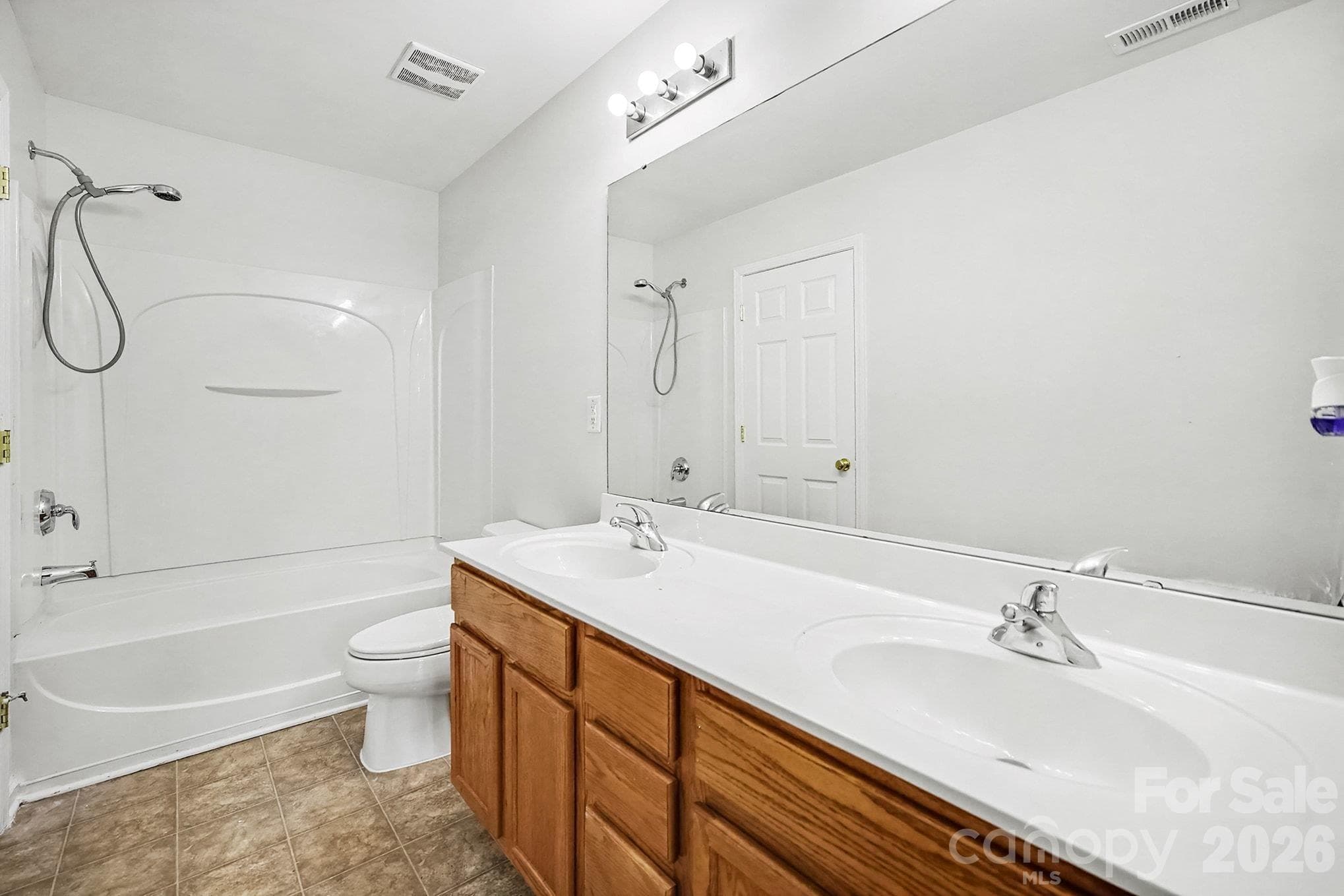 Townhouse at 417 Caddy Street, Fort Mill, photo 28 of 43