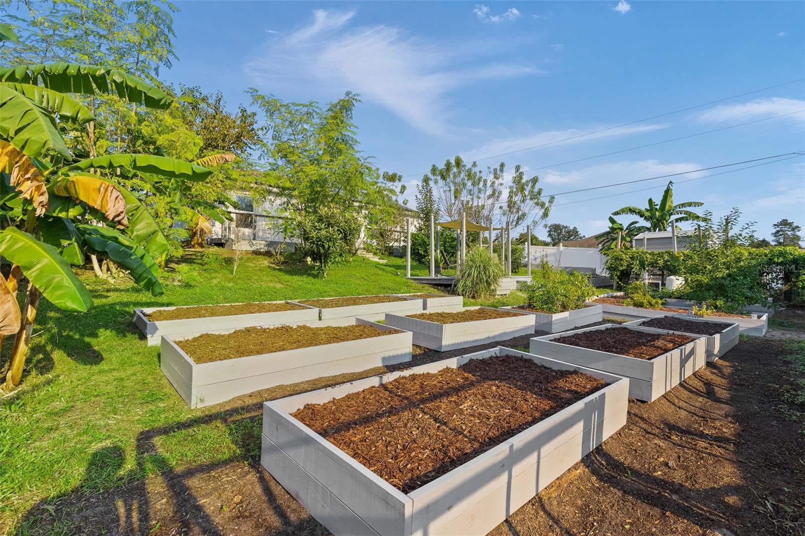 BEDS FRESHLY UPDATED & PAINTED WITH NON-TOXIC PAINT - 15987 SW 55TH AVENUE RD, OCALA