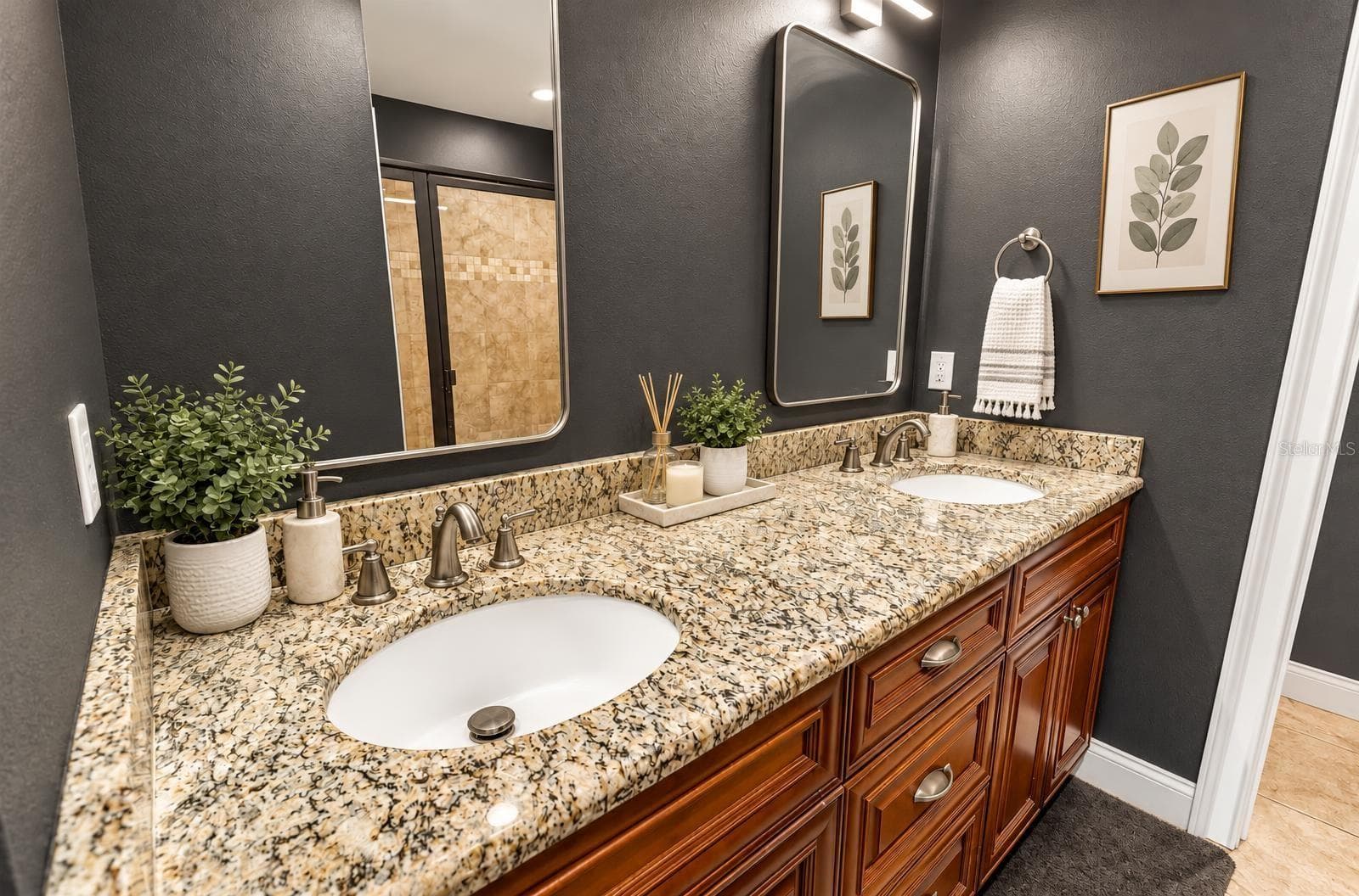 Virtual Staged - 6812 S KISSIMMEE ST, TAMPA