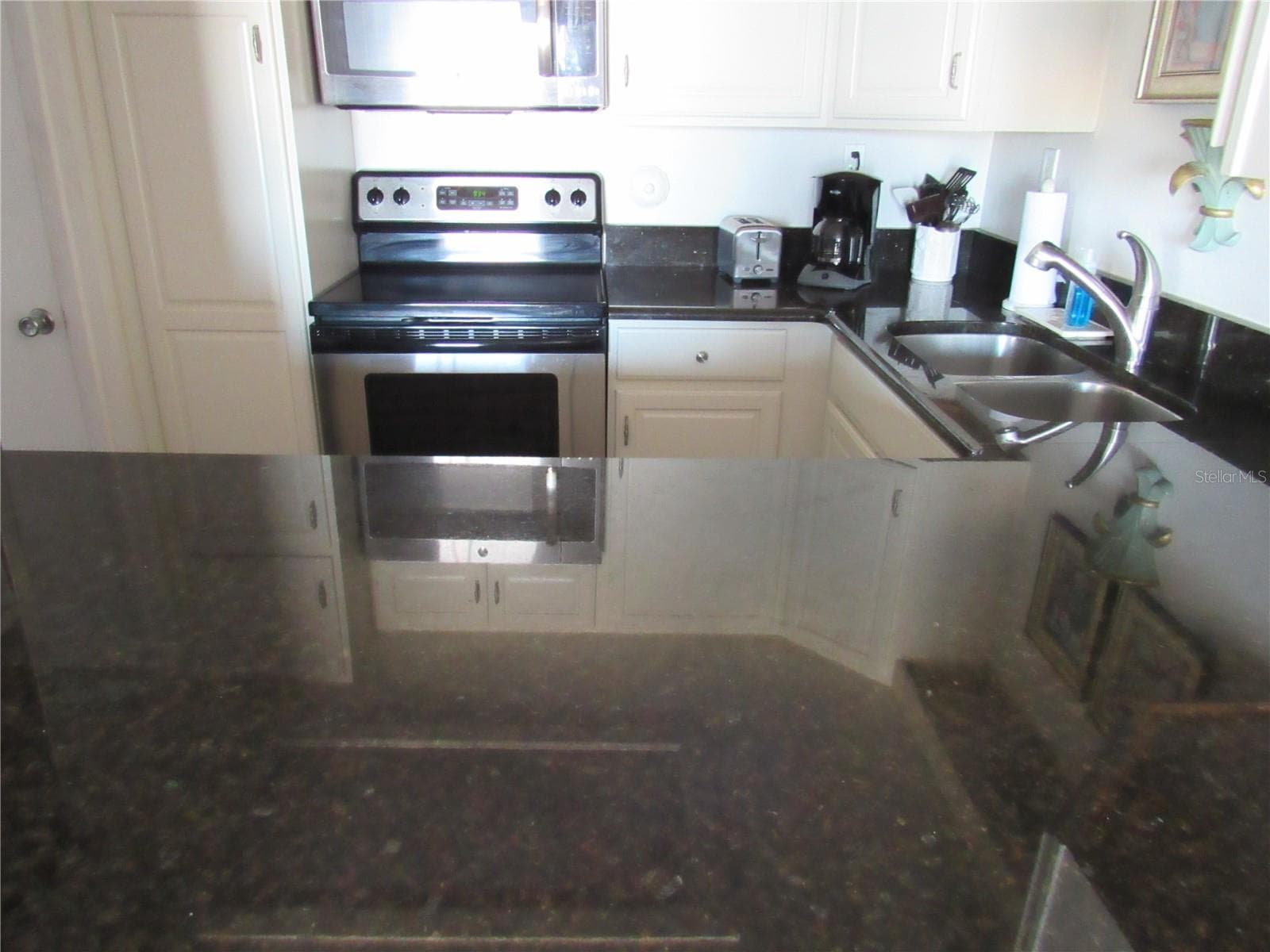 Condominium at 901 GULF DR S #2, BRADENTON BEACH, photo 17 of 32