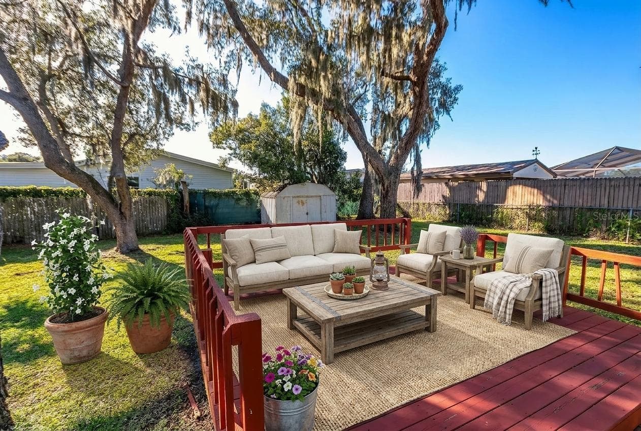 Single Family Residence at 7245 KNOLL DR, NEW PORT RICHEY, photo 2 of 30