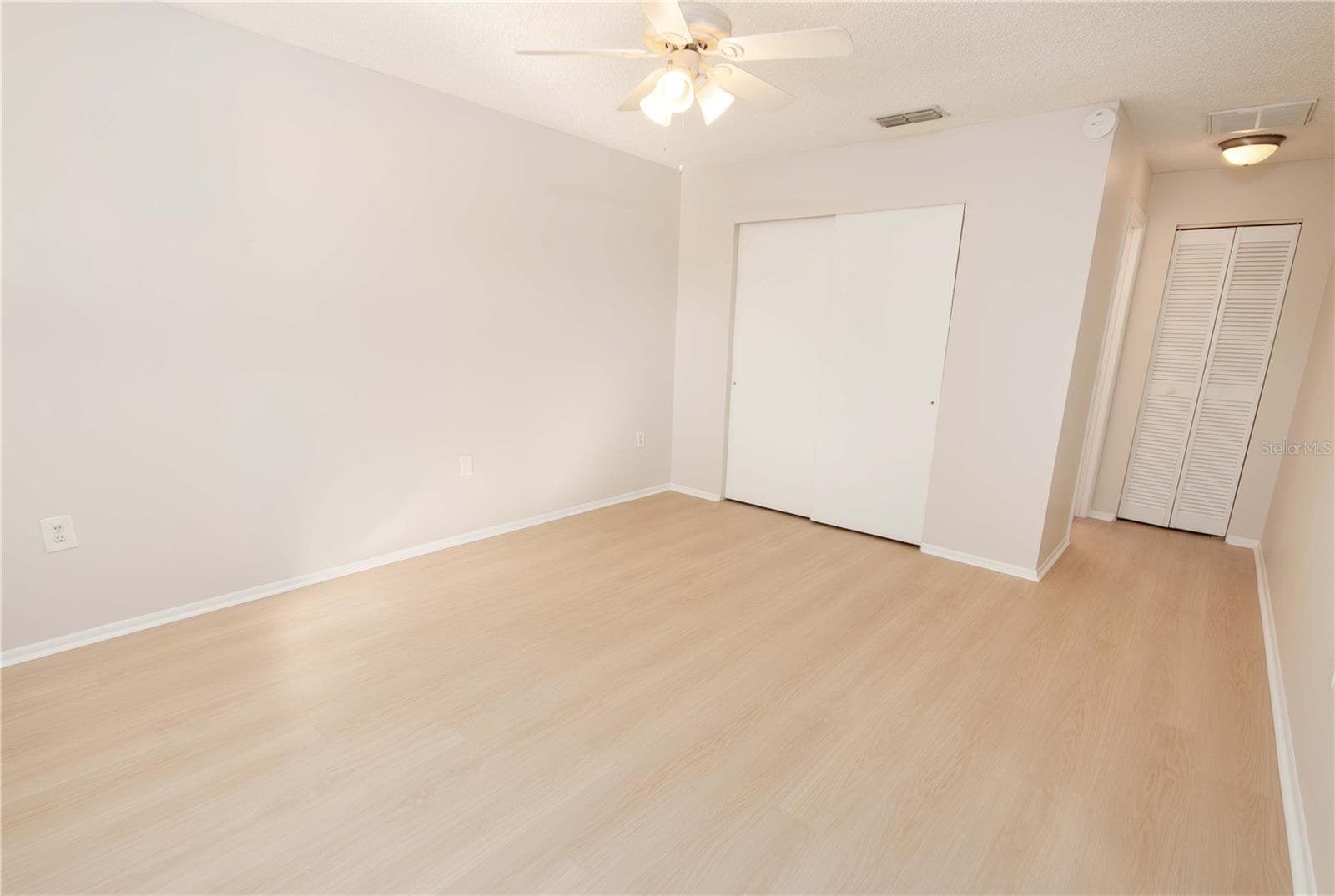 Single Family Residence at 7245 KNOLL DR, NEW PORT RICHEY, photo 12 of 30