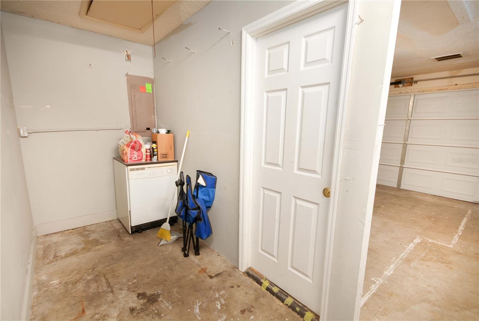 laundry area - 7245 KNOLL DR, NEW PORT RICHEY