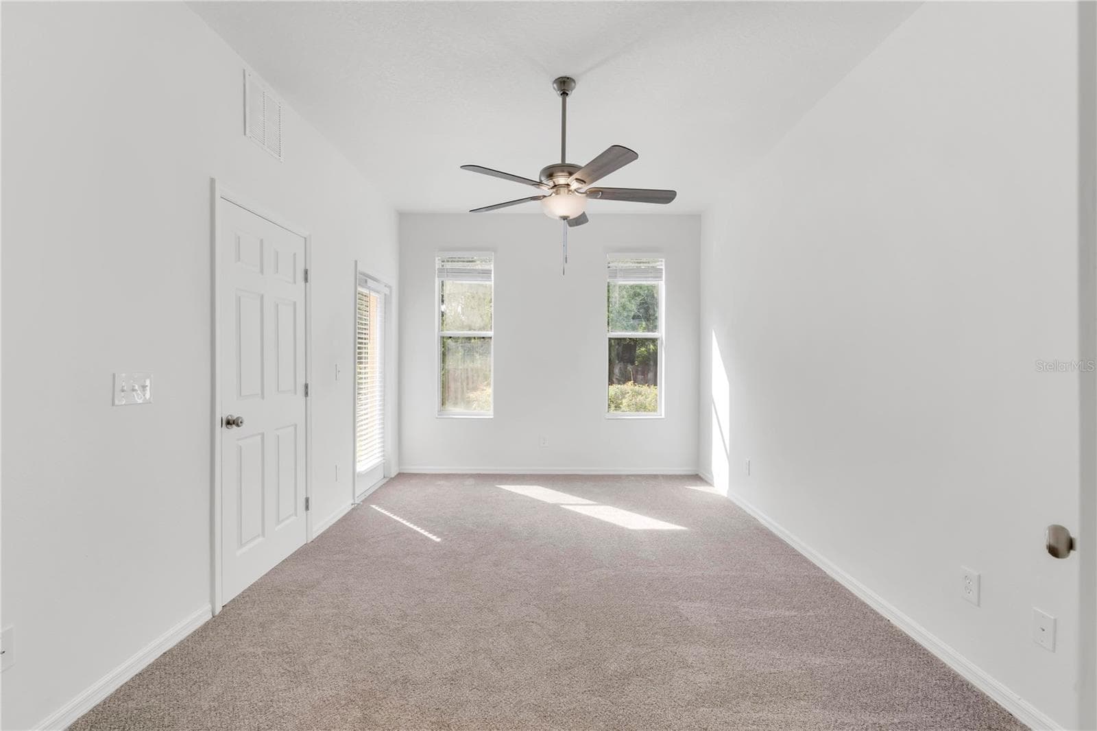 Townhouse at 2412 TEMPLE GROVE LN, KISSIMMEE, photo 14 of 33
