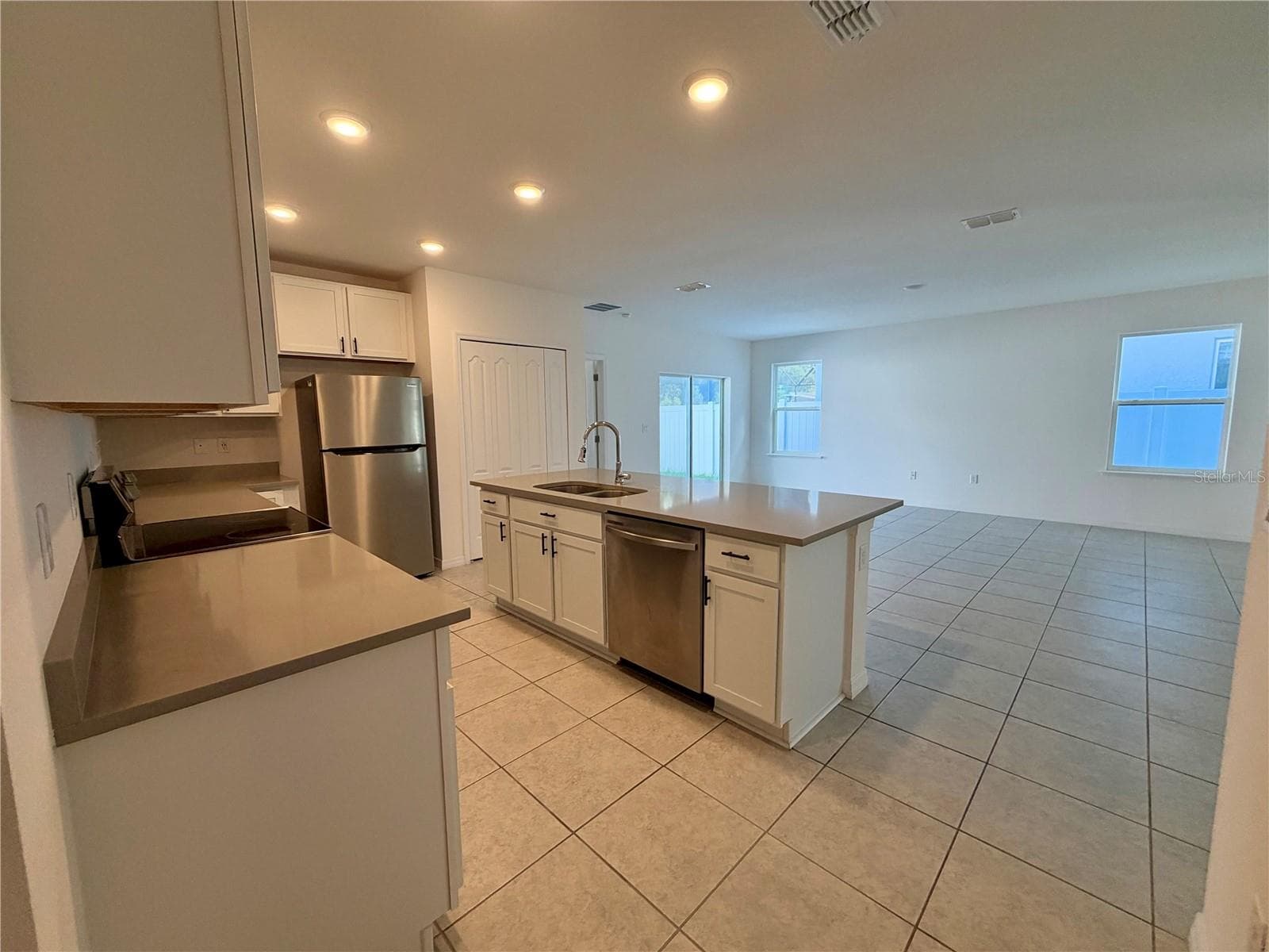 Single Family Residence at 2021 CANTON PARK DR, WINTER HAVEN, photo 13 of 92