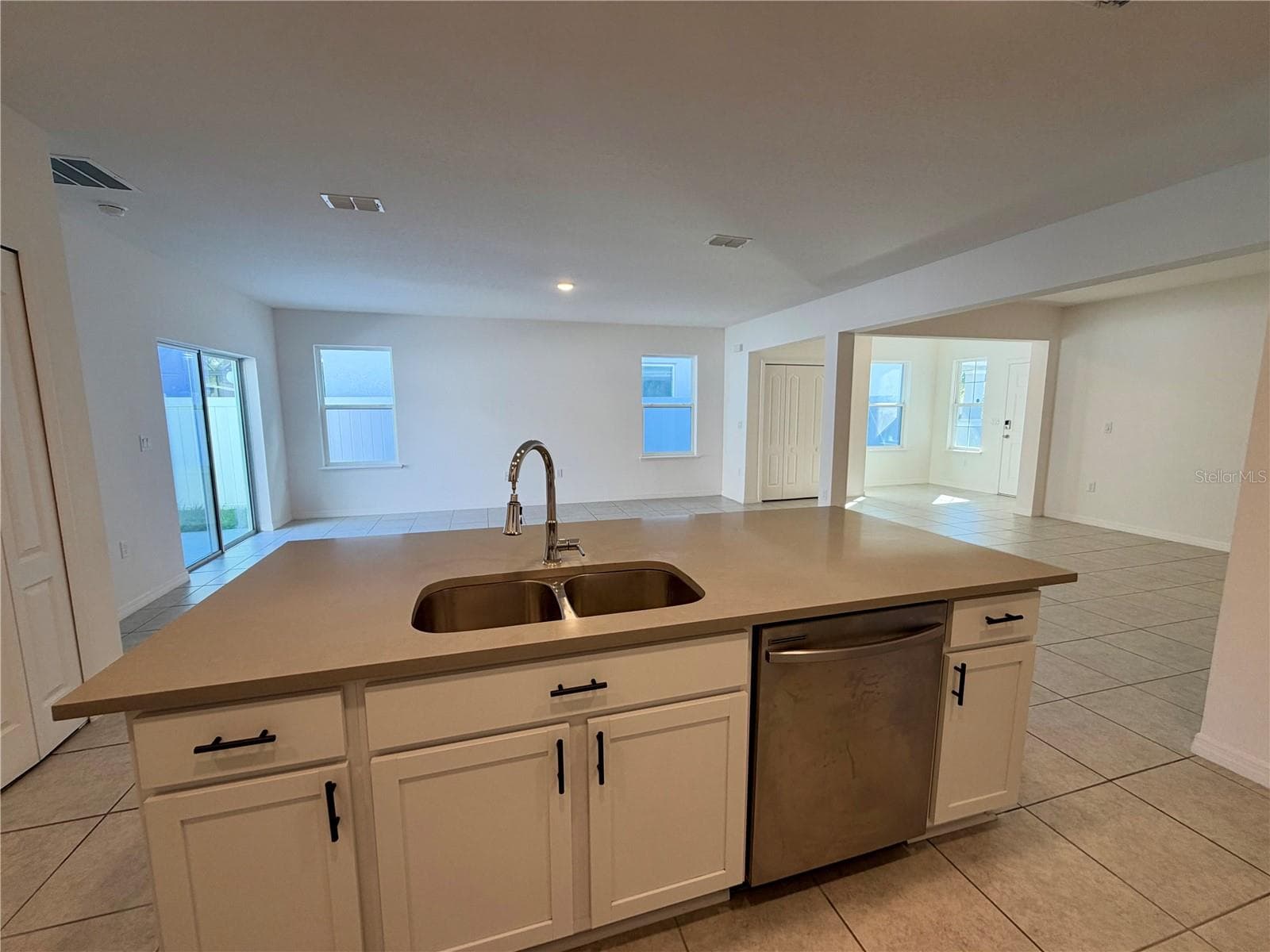 Single Family Residence at 2021 CANTON PARK DR, WINTER HAVEN, photo 19 of 92