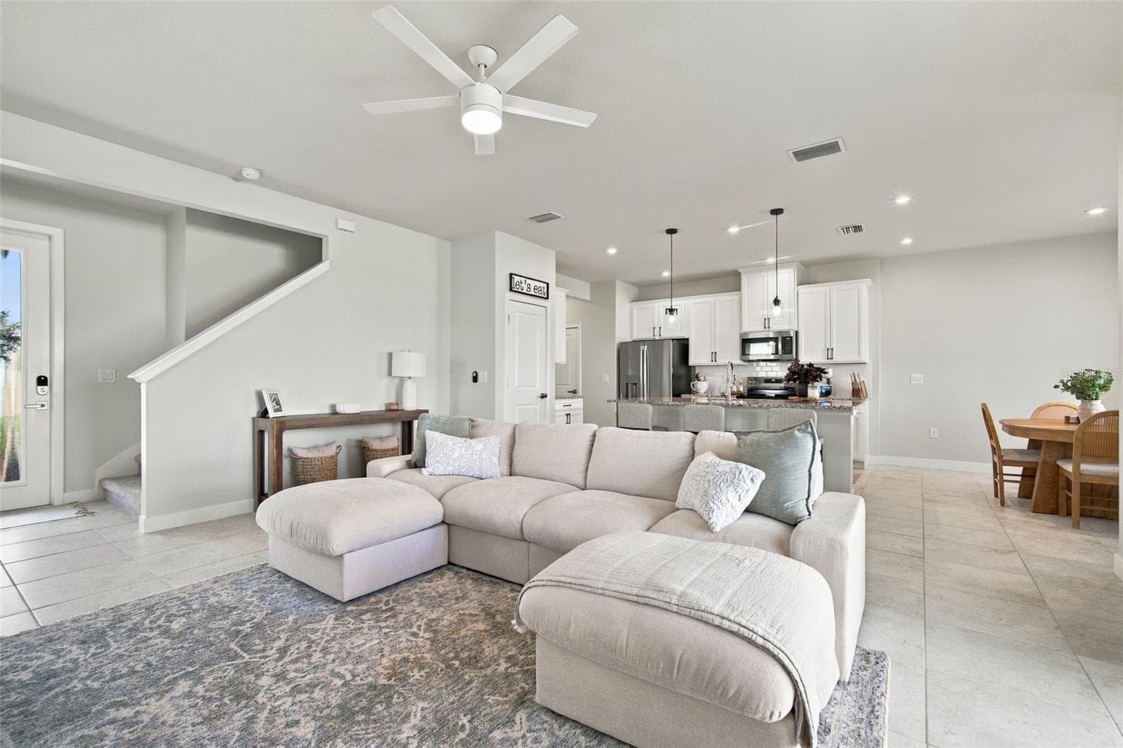 Single Family Residence at 2573 WHITE LADYFISH RD, WIMAUMA, photo 10 of 58