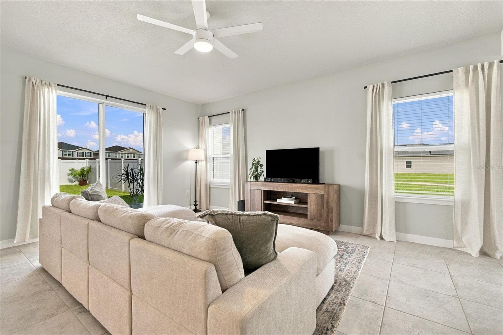 Single Family Residence at 2573 WHITE LADYFISH RD, WIMAUMA, photo 11 of 58