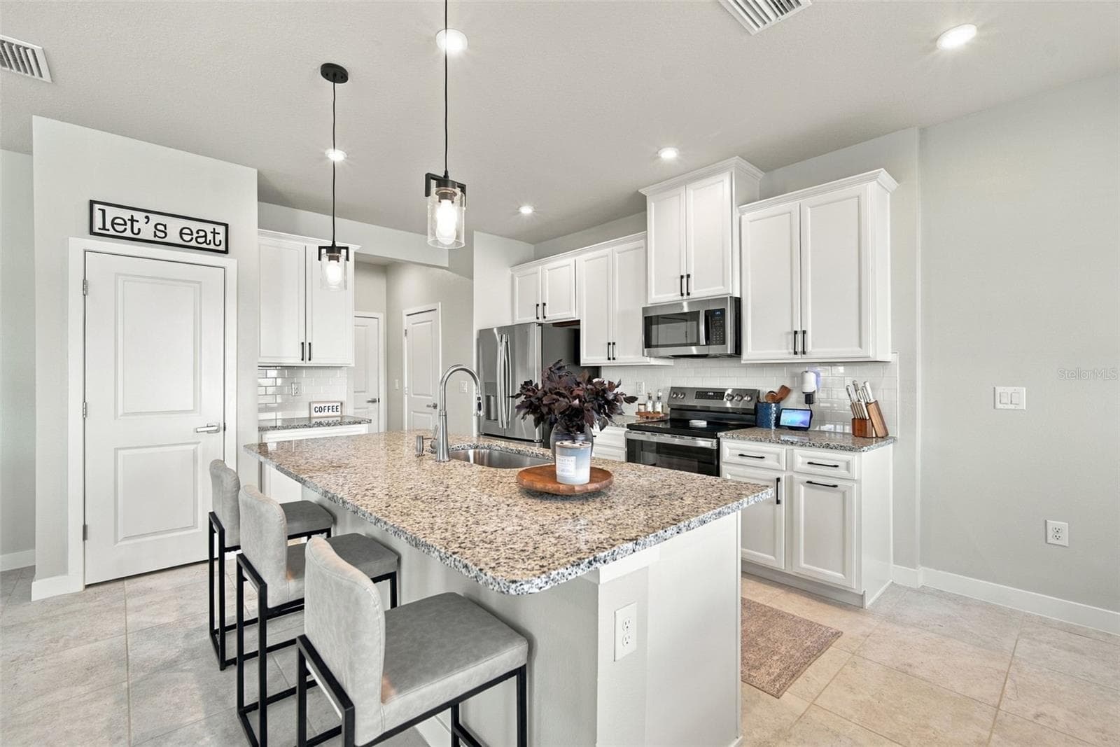 Single Family Residence at 2573 WHITE LADYFISH RD, WIMAUMA, photo 14 of 58