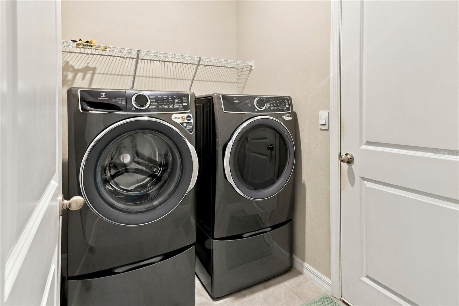 Laundry Room with Washer and Dryer - 33310 MAJOR OAK DR, WESLEY CHAPEL