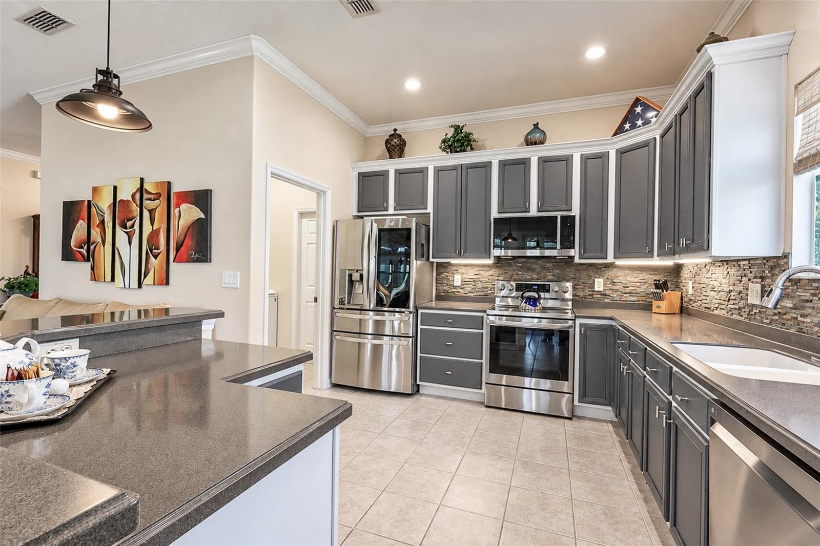 Single Family Residence at 25520 MAUREPAS LN, LEESBURG, photo 4 of 31